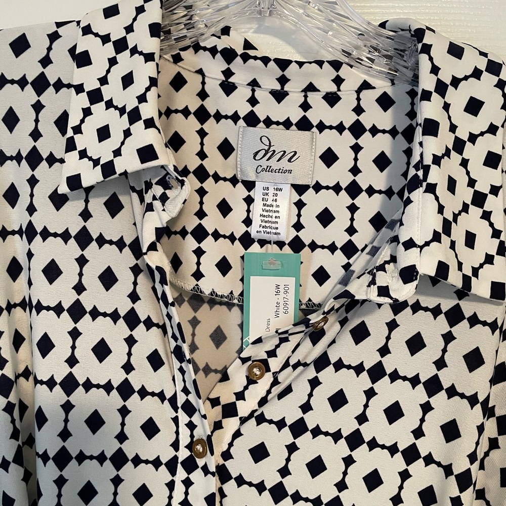 Super cute dress! New, never worn. DM collection. Size 16W.